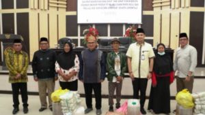 Disaksikan Wali Kota dan Wakil, Baznas Kota Gorontalo Serahkan Bantuan Ekonomi Produktif