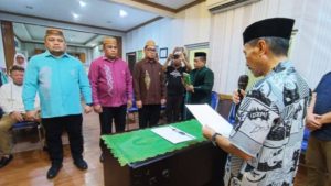 Bupati Nelson Pomalingo Lantik Dewas BLUD RSUD MM Dunda Limboto