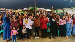 Ratusan Warga Padati Kampanye Caleg DPD RI Dewi Sartika Hemeto