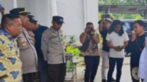 Syam Terima Massa Aksi AMPR yang Menuntut Perbaikan Jalan di Mootilango