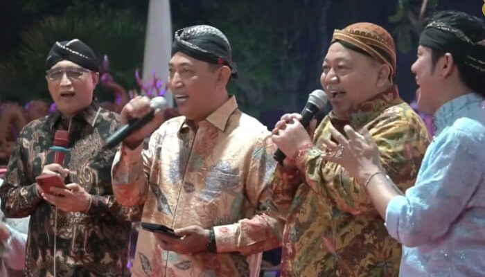 MA Gelar Wayang Kulit Rayakan HUT ke-80, Ki Yanto Kembali Memukau sebagai Dalang