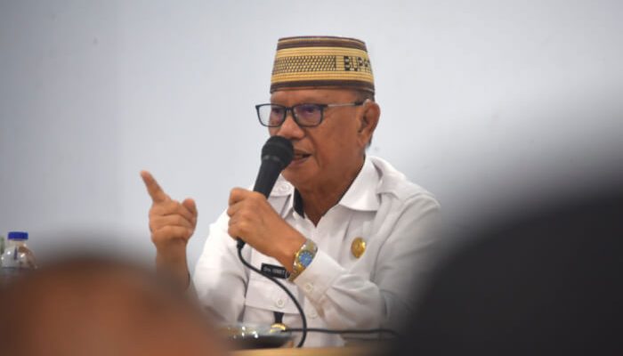 Dihadapan Pimpinan OPD hingga Lurah, Ismet Mile Tekankan Disiplin