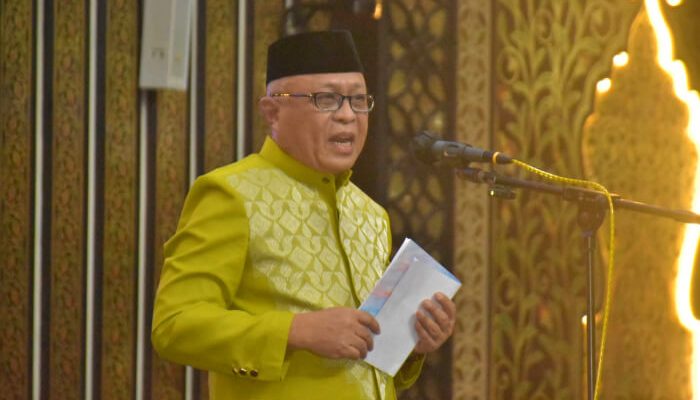 Bupati Gorontalo Imbau Seluruh Aktivitas Berhenti saat Adzan Berkumandang