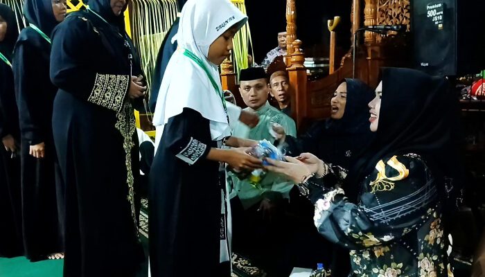 Anggota DPRD Kabgor Marten Dukalang Gelar Doa Bersama dan Santuni Anak Yatim