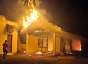 Si Jago Merah Lalap Rumah Warga di Isimu Selatan