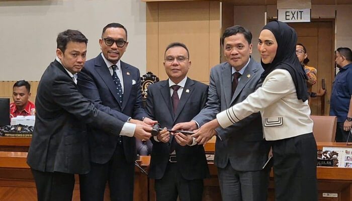 Ahmad Sahroni Kembali Jadi Pimpinan Komisi III DPR RI