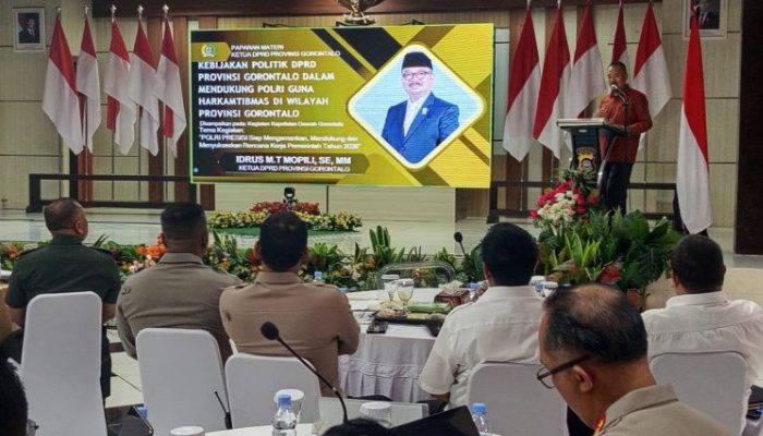 Thomas Berikan Materi Kebijakan Politik DPRD di Rapinwil Polda Gorontalo