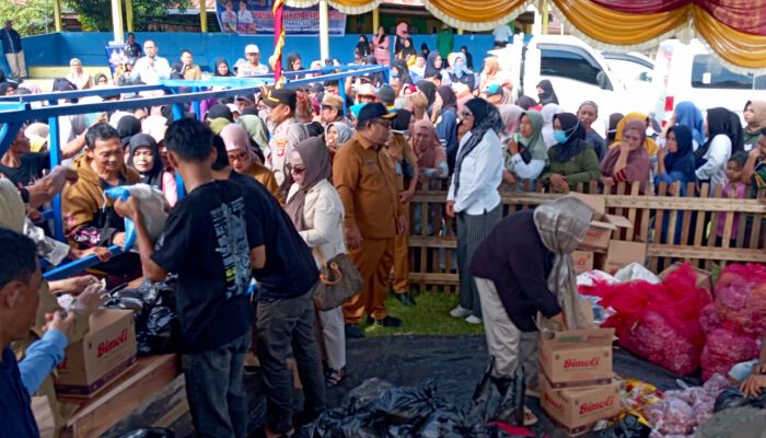 Pasar Murah di Telaga Biru Diserbu Warga