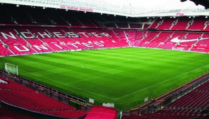 Pertama dalam Sejarah, Azan Berkumandang di Markas MU