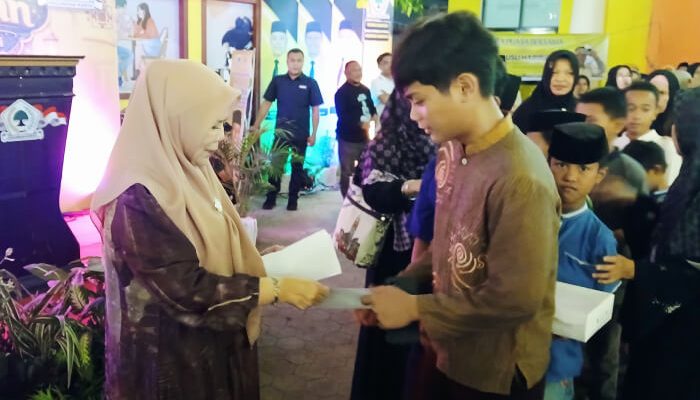 Ramadan Penuh Keberkahan, Golkar Gorontalo Berbagi Santunan ke Ratusan Anak Yatim