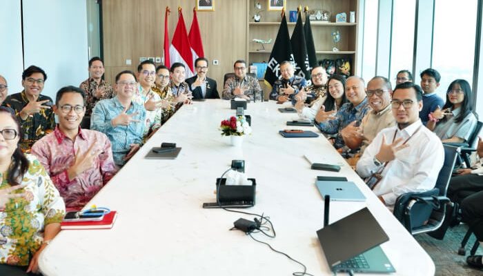 APTIKNAS Dorong Enam Program Strategis Digital Nasional dalam Audiensi dengan Menteri Ekraf