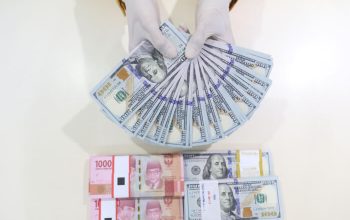 Tembus Rp17.300, BI Blak-blakan Kenapa Dolar Makin Galak