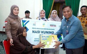 Asisten III Boltara Salurkan Bantuan untuk Lansia hingga Disabilitas