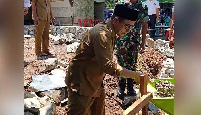 Bupati Boltara Letakkan Batu Pertama Pembangunan RLH, Wujudkan Hunian Layak bagi Warga Miskin