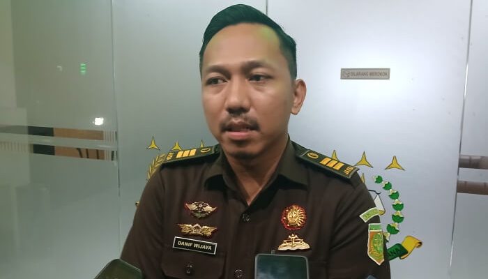 Sejak Pagi hingga Malam Ini, Dua Mantan Sekda Kabgor Bersama Kaban Keuangan Masih Diperiksa Kejaksaan