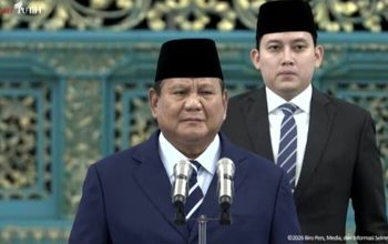 Prabowo Sentil Narasi RI Gelap: Kabur Aja, Biar Gak Gaduh