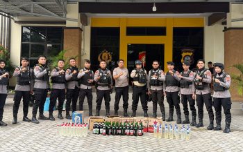 Tiga Wilayah Disisir, Polda Gorontalo Sita Puluhan Botol Miras