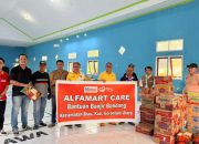 Alfamart Salurkan Bantuan Banjir Bandang di Biau Gorontalo Utara