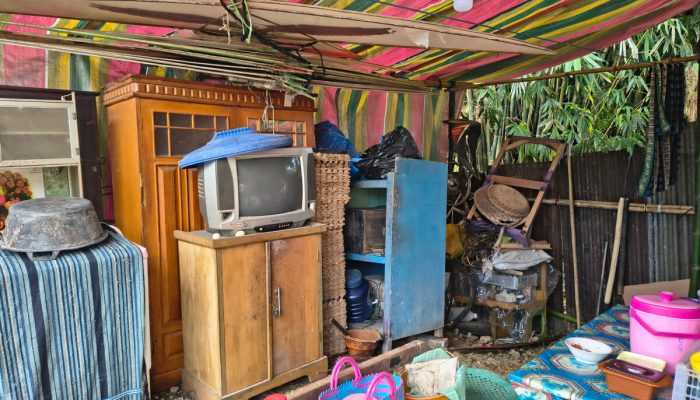 Tinggal di Terpal Pasca Pohon Tumbang, Keluarga Yasni Saha di Bulota Menanti Uluran Tangan