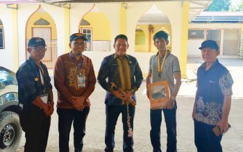 Tukar Cendera Mata, Revi Bobihoe dan Kontingen Kaltim Rajut Persaudaraan