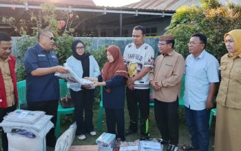 PMI Provinsi Gorontalo Serahkan Bantuan untuk Korban Kebakaran di Desa Bunggalo
