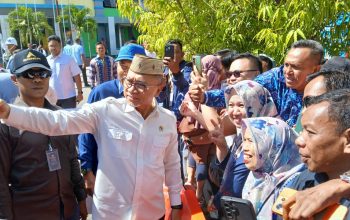 Momen Hangat Menko Pangan Zulkifli Hasan Sapa Peserta PENAS XVII Gorontalo