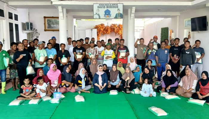 Disebut Pahlawan Lingkungan, Petugas Kebersihan PENAS XVII dapat Rezeki dari Rahmijati Jahja