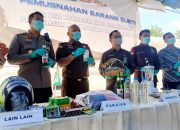 Eksekusi Putusan Pengadilan, 21 BB dari Sabu Hingga Sajam Dimusnahkan Kejari Kabgor