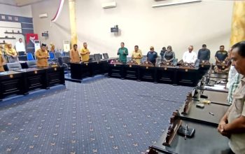 Banggar DPRD dan TAPD Kabgor Berdoa Bersama untuk Almarhum Rahmat Gobel