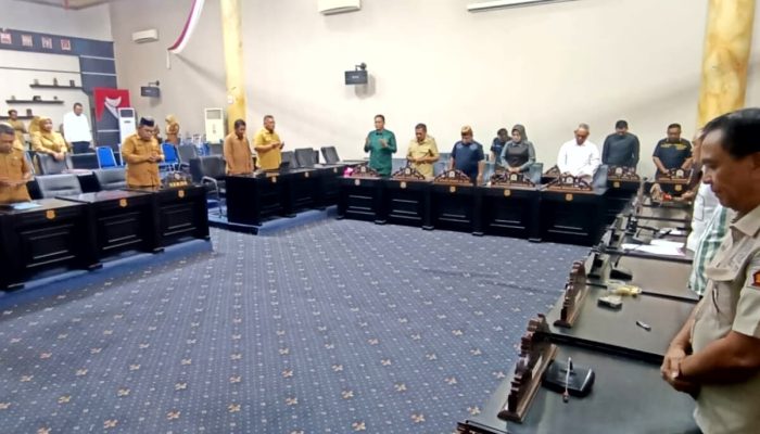 Banggar DPRD dan TAPD Kabgor Berdoa Bersama untuk Almarhum Rahmat Gobel