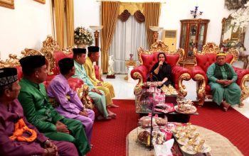 Rahmijati Jahja Restui Gelar Adat Almarhum David Bobihoe Dianugerahkan ke Bupati Sofyan Puhi