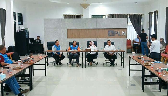 Manfaatkan Reses, Rahmijati Jahja Dengar Langsung Paparan PLN UP3 Gorontalo