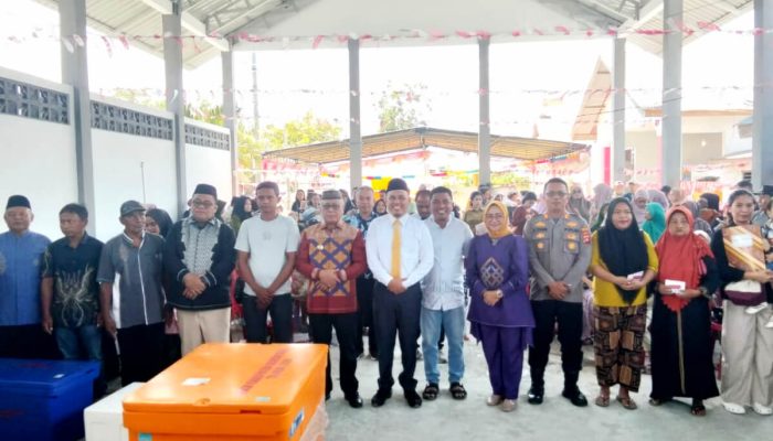 Ratusan Pelaku UMKM Perikanan Terima Bantuan dari Pemkab Gorontalo
