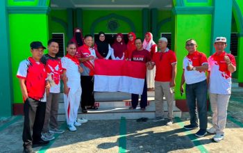 Kobarkan Semangat Kebangsaan, Kemenag Gorontalo Sebar 500 Bendera Merah Putih