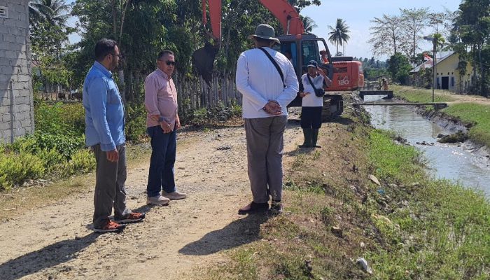 Komisi III Pantau Pengerukan Sedimentasi Irigasi Paguyaman Kanan