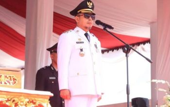 Peringati HUT Ke-81 RI, Bupati Boltara Pimpin Upacara Pengibaran Bendera