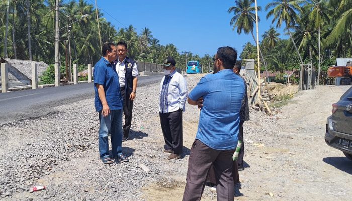 Komisi III Cek Pekerjaan Jembatan Hutamonu, Progres Capai 80 Persen