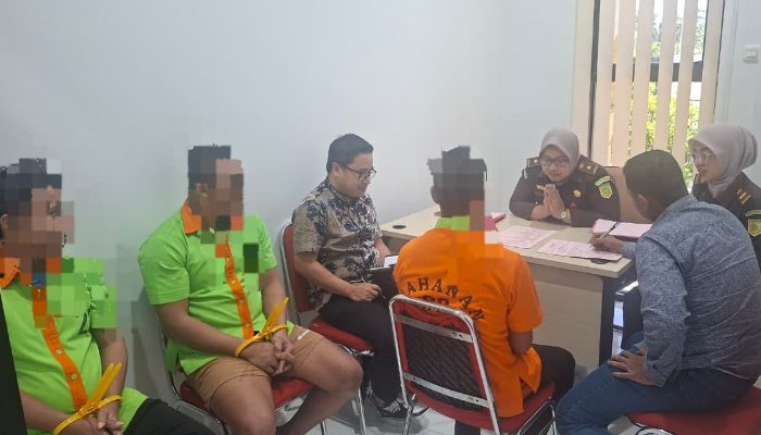 Kasus Penyelundupan Diduga Sianida, Dit Polairud Polda Gorontalo serahkan 4 Tersangka Ke Kejari Gorut