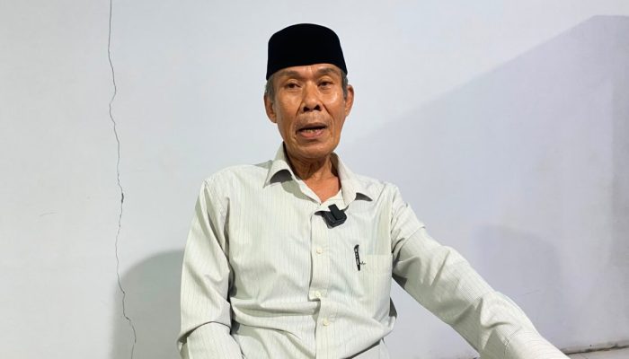 Keliru! Lembaga Adat Ingatkan Plh Camat Pulubala Soal Pakaian Adat