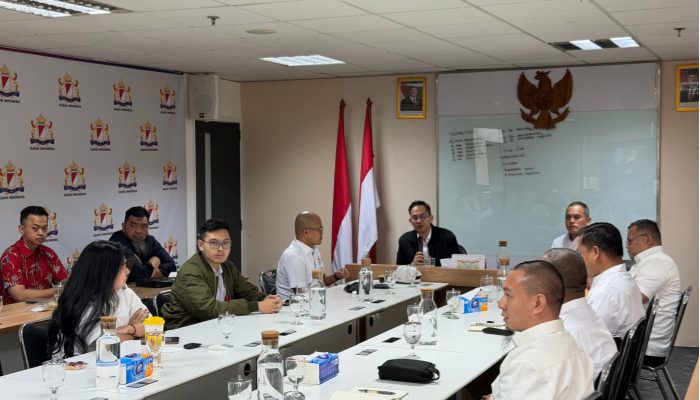 Yuliandre Darwis Terbitkan SK Karateker untuk Enam Kabupaten/Kota, Dorong Regenerasi Organisasi