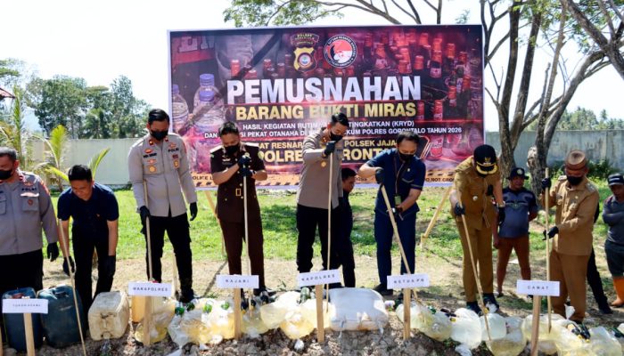 Polres Gorontalo Basmi Penyakit Masyarakat, Ribuan Liter Miras Dimusnahkan