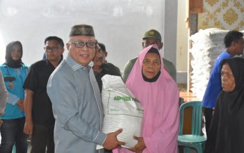 1.114 KK di Tibawa Tersenyum, Dapat Beras 30 Kg dari Pemerintah