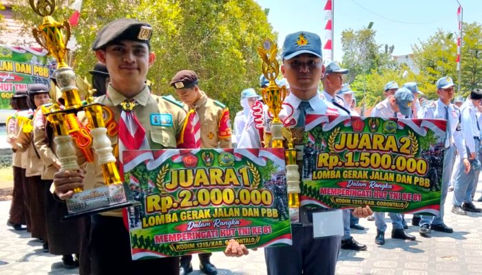 Tampil Kompak dan Disiplin, SMAN 1 Limboto Bawa Pulang Dua Piala Lomba PBB HUT TNI