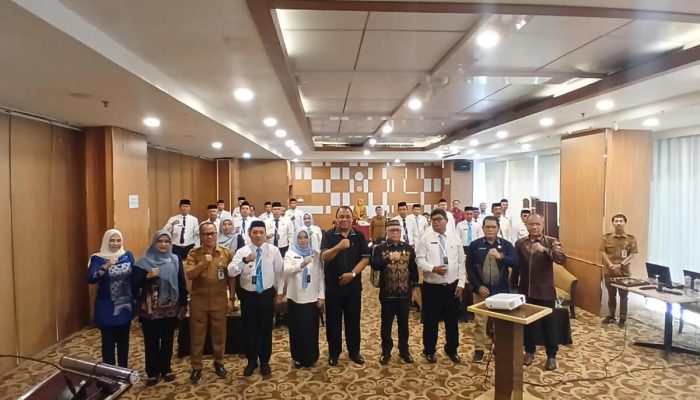 Bupati Gorontalo Minta Camat Tinggalkan Budaya Dilayani, Harus Melayani