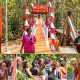 Kemanunggalan TNI-Rakyat, Yonif 713/ST Bangun Jembatan di Pedalaman Papua