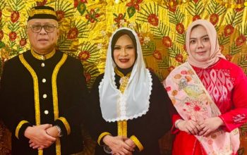 Keluarga Besar Almarhum Achmad Pakaya Beri Selamat ke Bupati Sofyan Puhi atas Gelar Tauwa Lo Lahuwa
