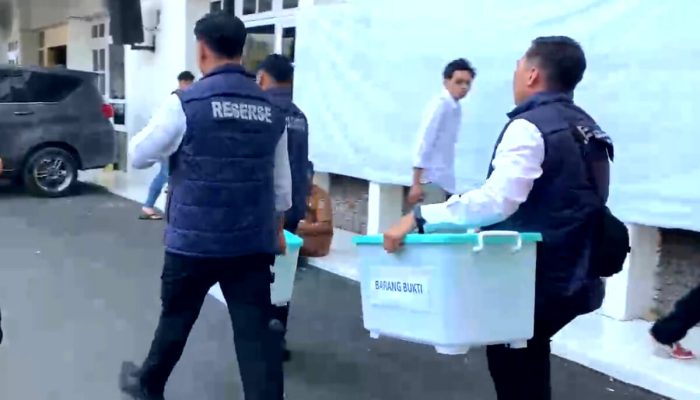 Geledah Kantor Wali Kota, Polda Gorontalo Bawa Dua Box Dokumen Terkait Dugaan Pengrusakan Cagar Budaya