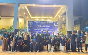 Tasyakuran HUT ke-6, ASTON Gorontalo Berbagi Kehangatan Bersama Anak Panti Asuhan