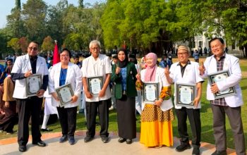 Dokter Senior Terima Penghargaan, dr. Jeinfer Rivian Lestyorini: Terima Kasih Atas Pengabdian untuk Masyarakat