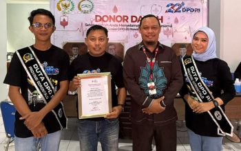 Donorkan Darah 50 Kali, Abdul Muis Kuku Terima Penghargaan dari PMI Provinsi Gorontalo